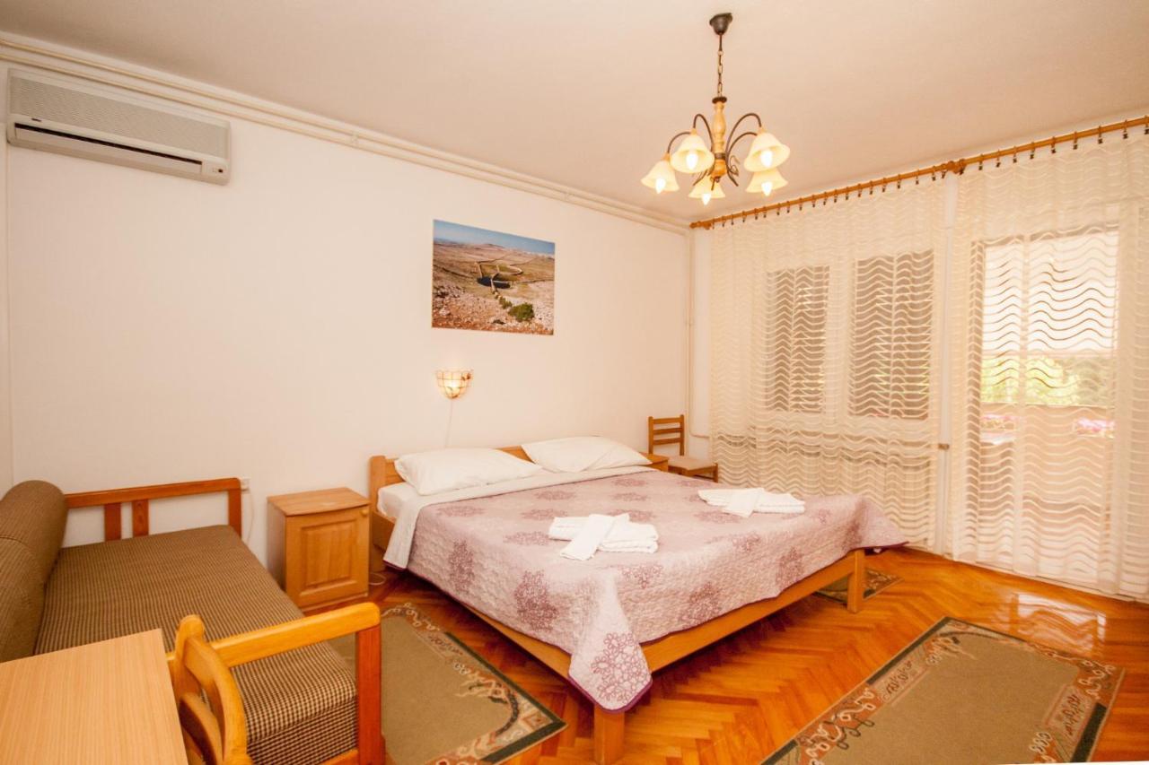 Apartments Surfinia Baska  Luaran gambar