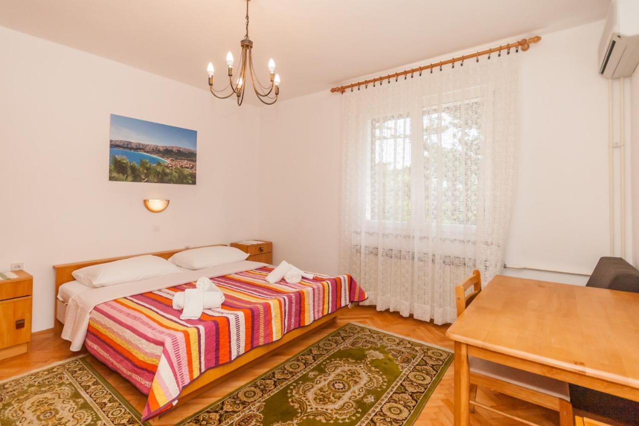 Apartments Surfinia Baska  Luaran gambar