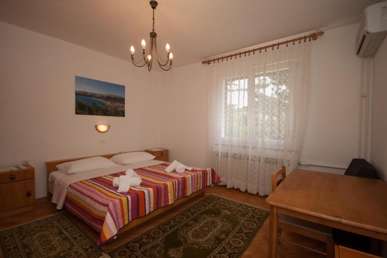 Apartments Surfinia Baska  Luaran gambar