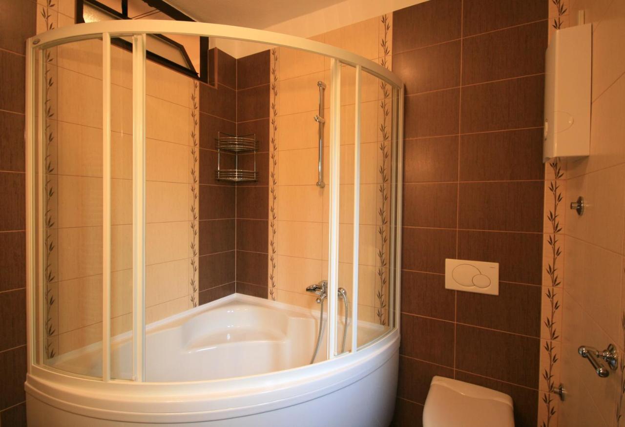Apartments Surfinia Baska  Luaran gambar