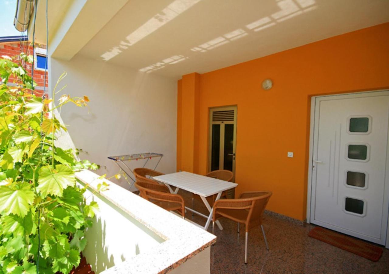 Apartments Surfinia Baska  Luaran gambar